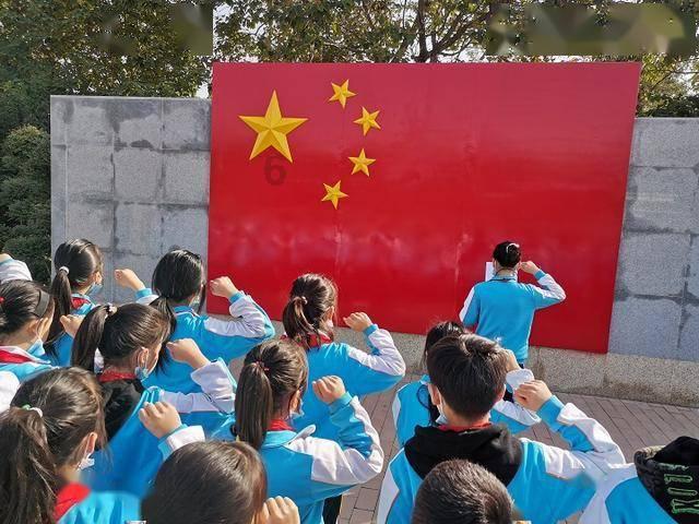 试用期内有必要装饰工位吗？是你的话你会装饰工位吗？